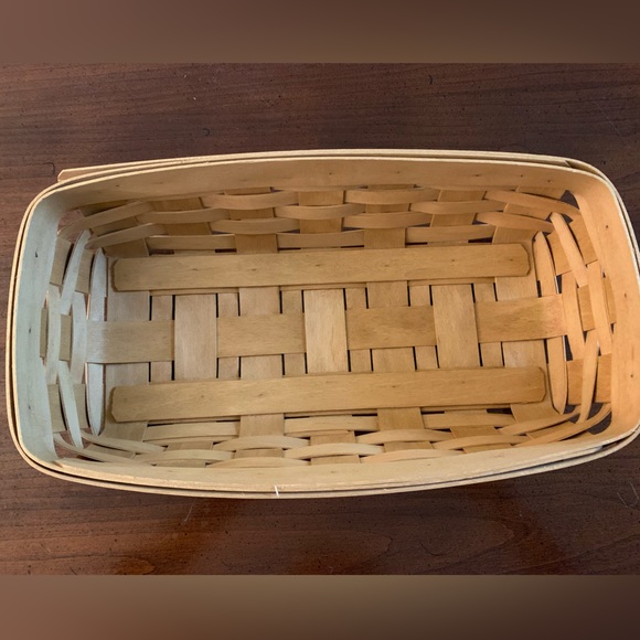 Longaberger oblong fabric lined 15 x8 basket - Picture 8 of 9